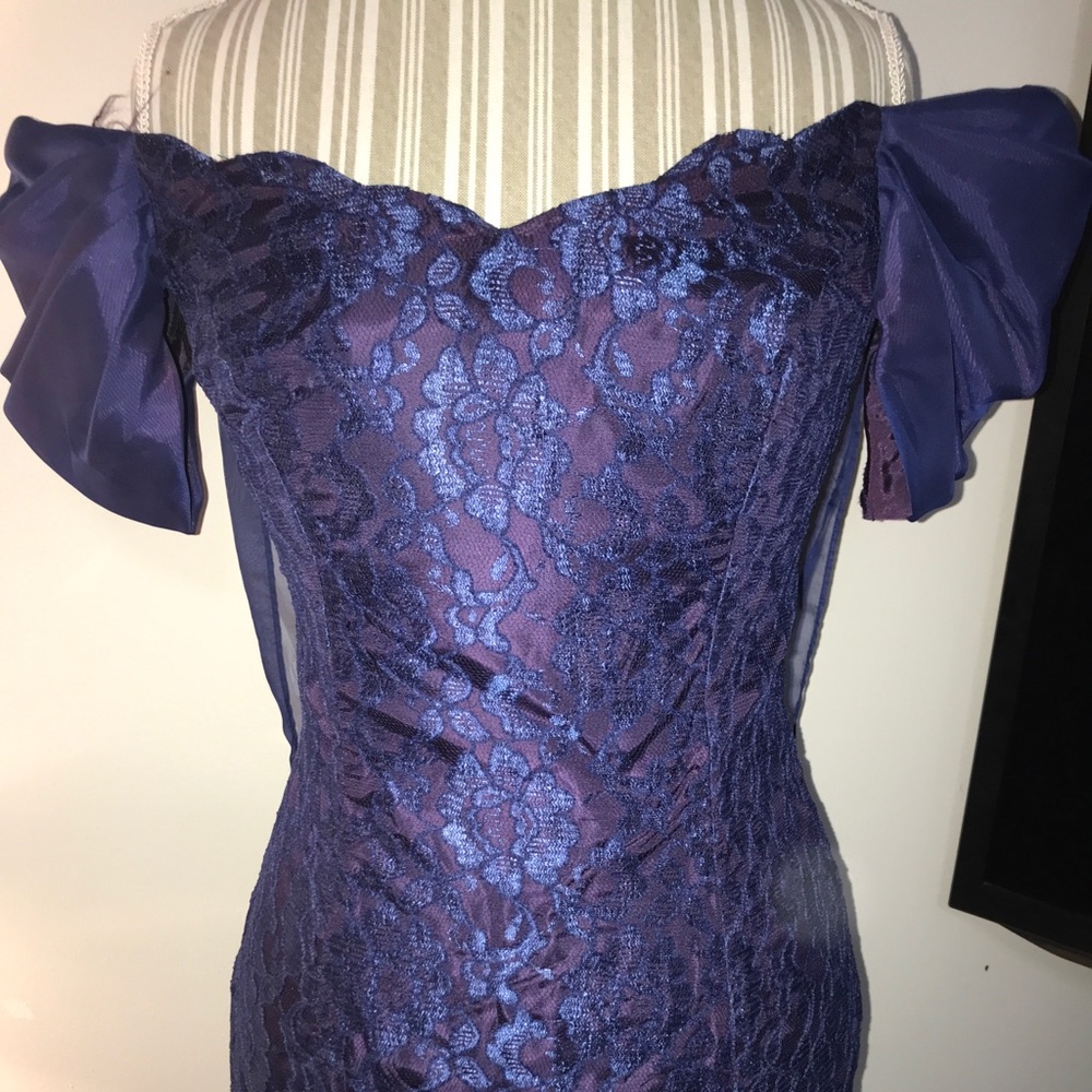 VINTAGE DRESS - Picture 2 of 4